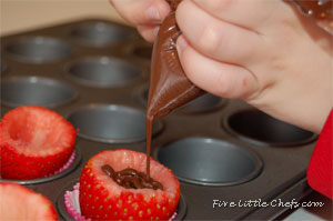 Chocolatestrawberriesfillin