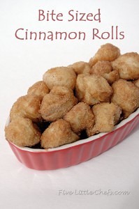 Bite Sized Cinnamon Rolls from fivelittlechefs.com. A 30 minute recipe your Little Chefs can make with minimal supervision! #cinnamon #roll #recipe
